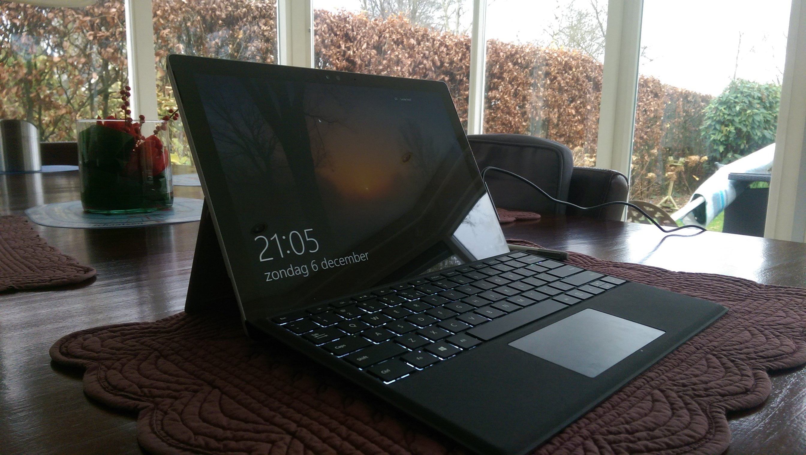 surface-pro-4-side